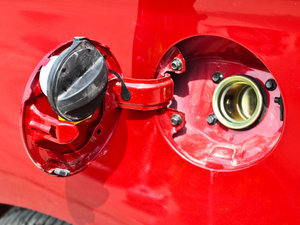 2012款1.6L 手动舒雅版 油箱盖