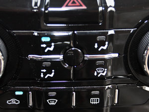 2012款1.6L 手动舒雅版 中控区
