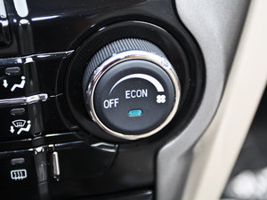 2012款1.6L 手动舒雅版 中控区
