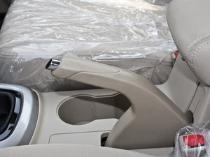2012款1.6L 手动舒雅版 驻车制动器