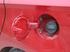 2012款1.6L 手动舒适版 油箱盖