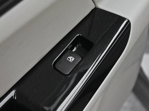 20121.6L Զ п