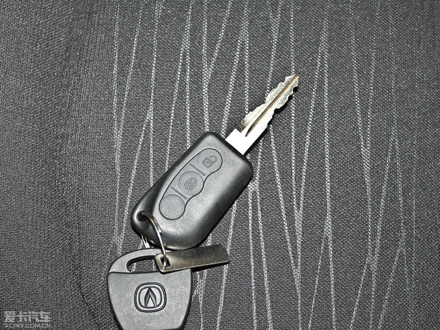 2012���MINI 1.0L �քӕr�а�