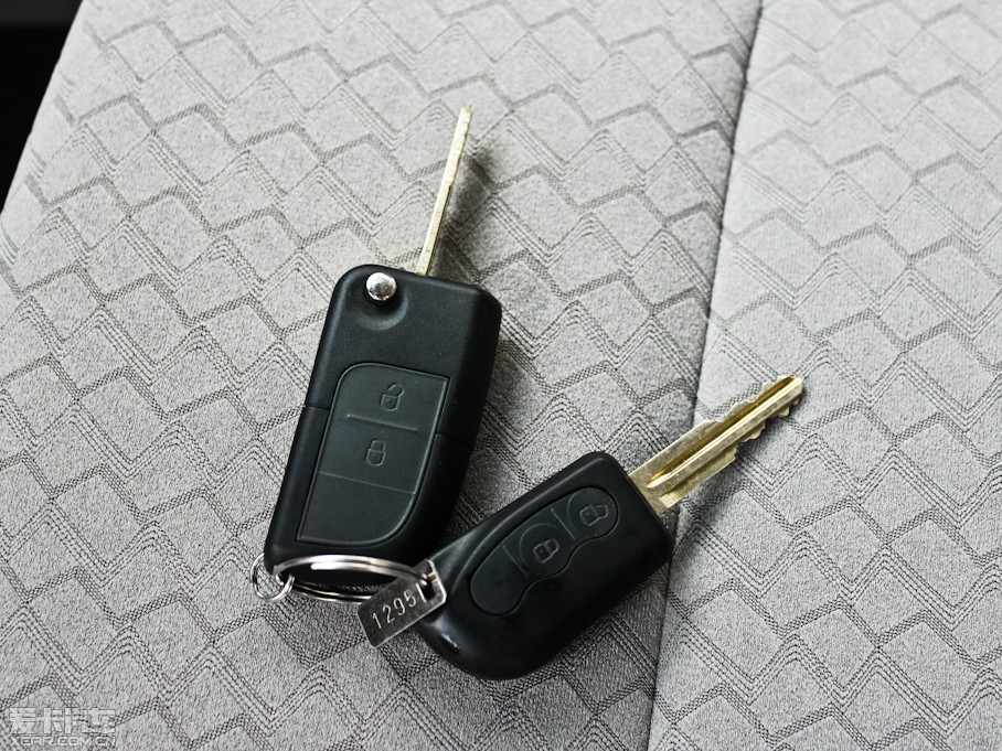 2012��� ���� 1.5L �քӺ��A��