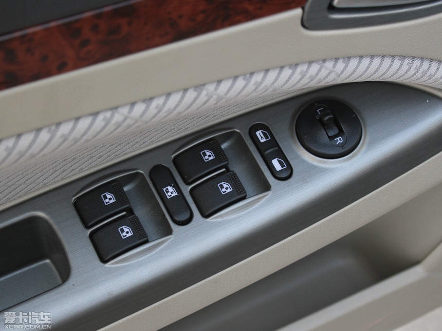 2012LCX30 1.6L քӺA