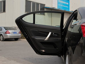 2013款1.8T 自动尊崇版 左后车门