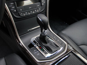 2013款1.8T 自动尊崇版 换挡杆