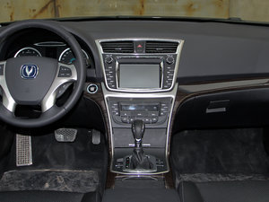 2013款1.8T 自动尊崇版 中控台