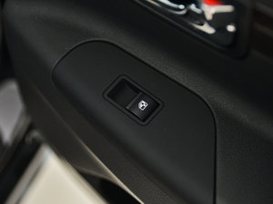 2013款1.8T 自动领航版 中控区