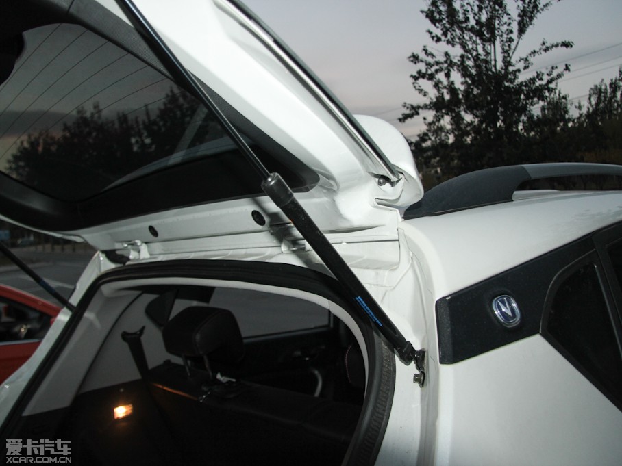 2012���L��CS35 1.6L �քӺ��A��