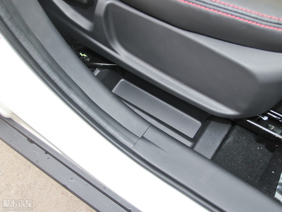 2012LCS35 1.6L ԄӺA