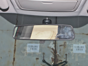 2012款1.6L 手动豪华版 空间座椅