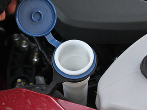 2012款1.6L 手动豪华版 其它