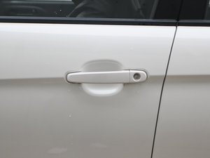 2012款1.6L 手动舒适版 主驾门拉手