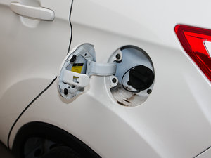 2012款1.6L 手动舒适版 油箱盖