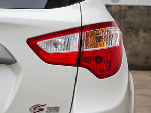 2012款1.6L 手动舒适版 尾灯