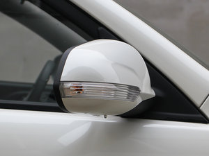 2012款1.6L 手动舒适版 细节外观