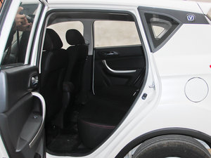 2012款1.6L 手动舒适版 后排空间