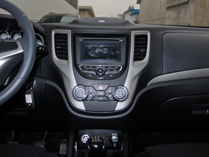 2012款1.6L 手动舒适版 中控台