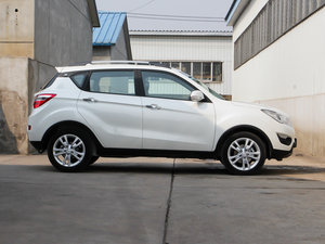 2012款1.6L 自动豪华版 整体外观