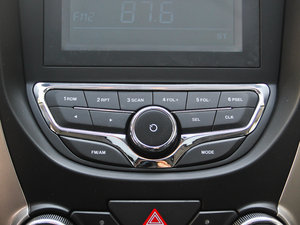 2012款1.6L 自动豪华版 音响调节