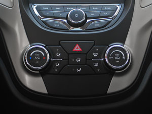 2012款1.6L 自动豪华版 中控区