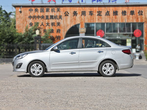 2012款1.5L 手动梦幻版 正侧（左）