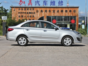 2012款1.5L 手动梦幻版 整体外观