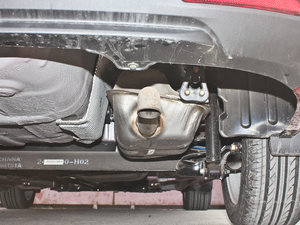 2012款1.5L 自动运动版 排气管