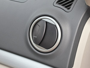 2012款1.5L 自动运动版 中控区
