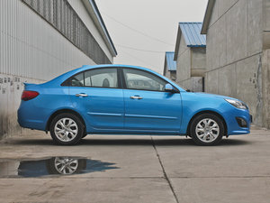 2012款1.5L 手动运动版 整体外观