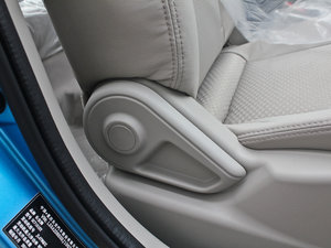 2012款1.5L 手动运动版 空间座椅