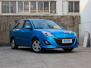 2012款1.5L 手动梦幻版 整体外观