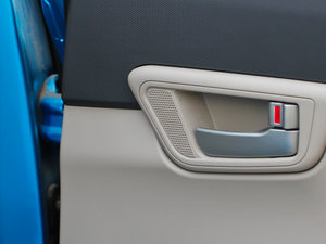 2012款1.5L 手动梦幻版 中控区