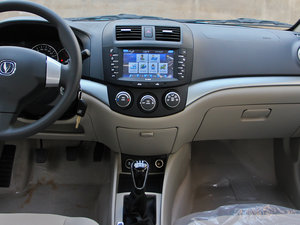 2012款1.5L 手动梦幻版 中控区