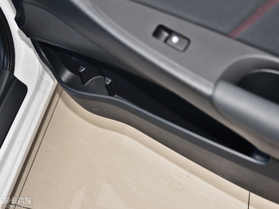 2013݄(dng)XT 1.6L Ԅ(dng)