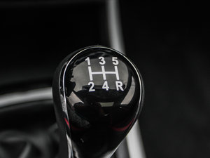 2013款1.6L 手动俊酷版 中控区