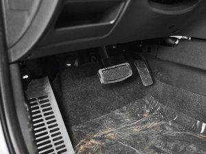 20131.6L Ԅ(dng) п؅^(q)