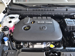 2013款1.6L 自动俊酷版 发动机