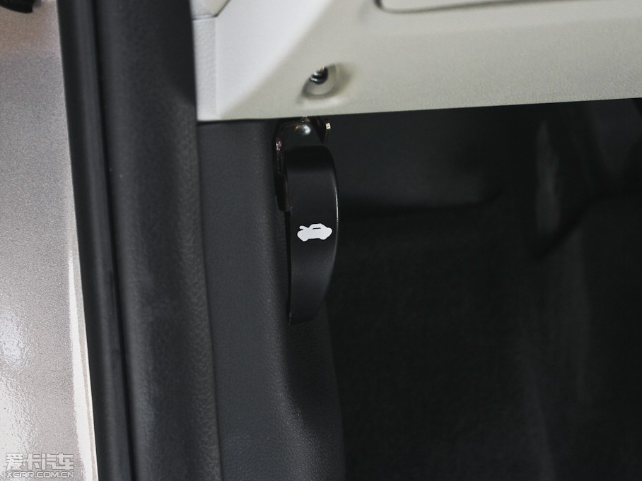 2013���݄� 1.6L �քӾ�Ӣ�� ��V