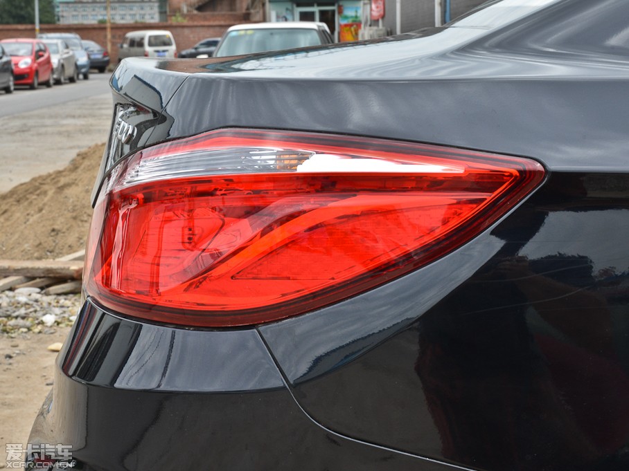 2013���݄�(d��ng) 1.6L �Ԅ�(d��ng)���A�� ��V