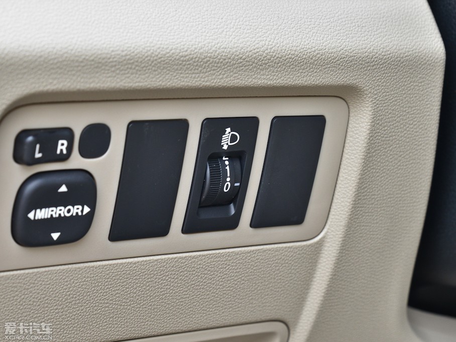 2013���݄� 1.6L �քӺ��A�� ��V