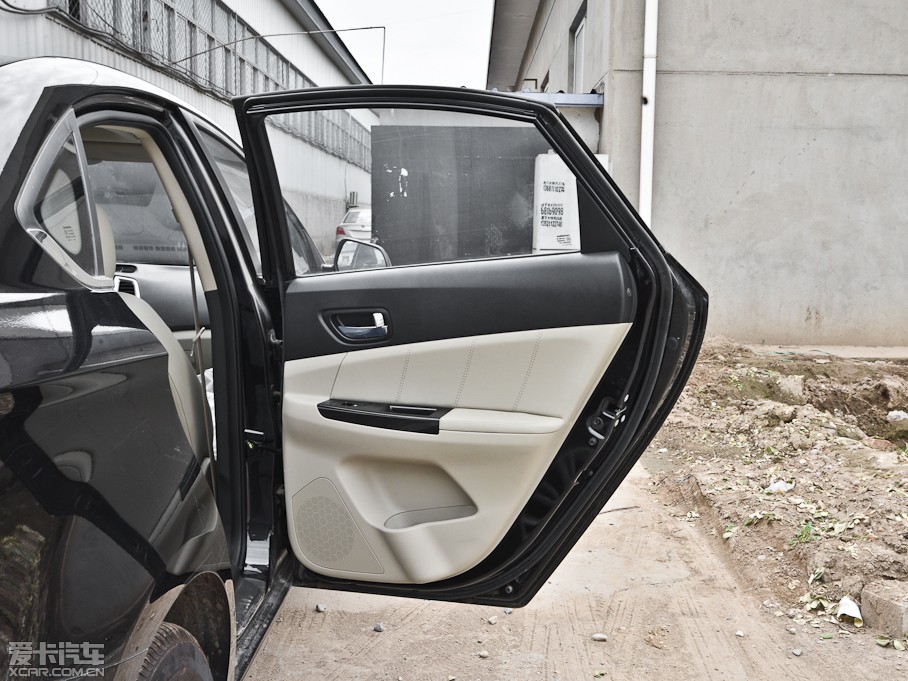 2013݄(dng) 1.6L ք(dng)A V