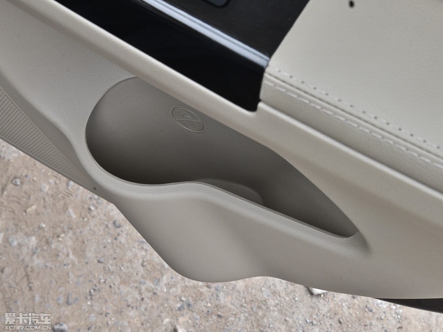 2013���݄� 1.6L �քӺ��A�� ��V