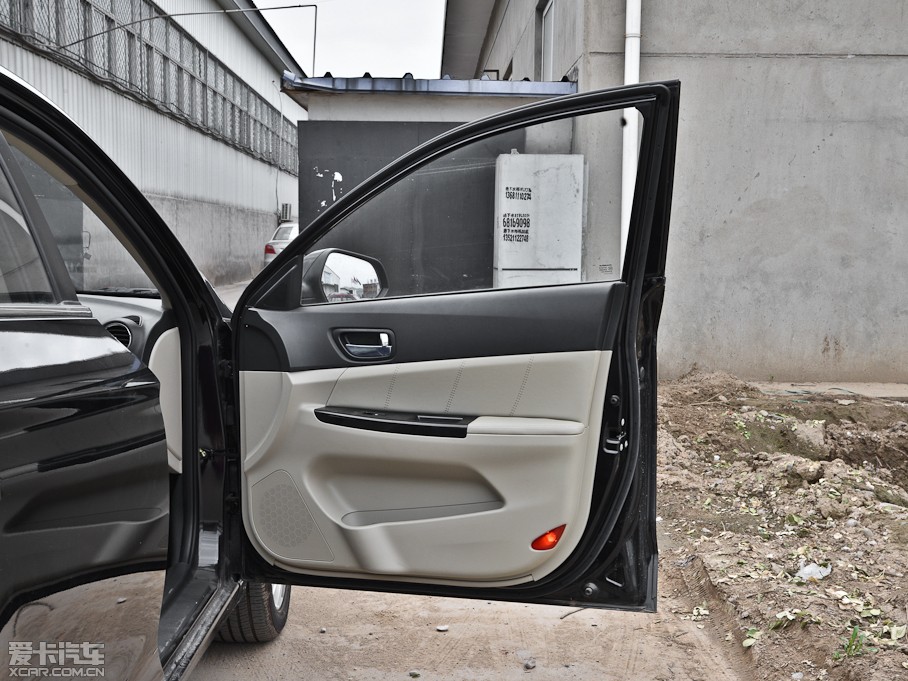 2013���݄� 1.6L �քӺ��A�� ��V