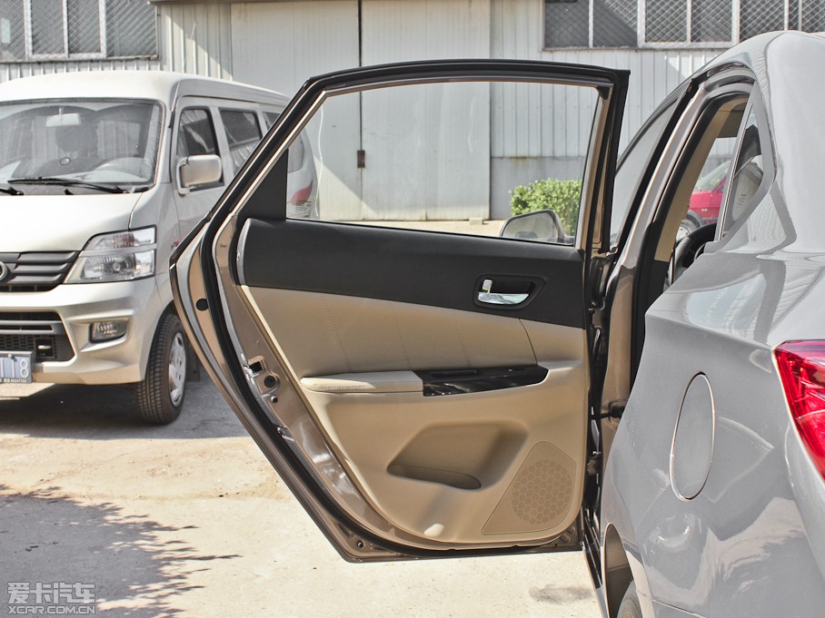 2013���݄� 1.6L �ԄӾ�Ӣ�� ��V