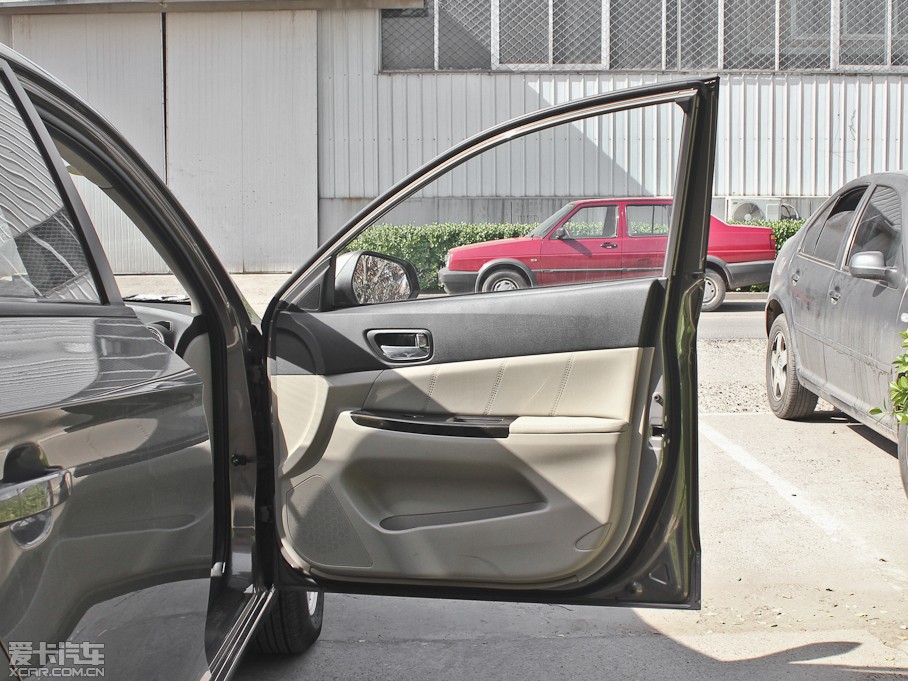 2013���݄� 1.6L �ԄӾ�Ӣ�� ��V