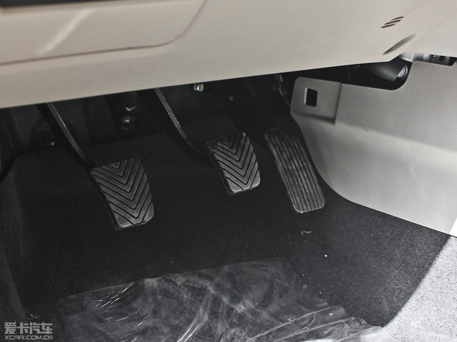 2013���݄� 1.6L �ԄӾ�Ӣ�� ��V