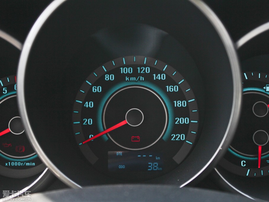 2013���݄� 1.6L �ԄӾ�Ӣ�� ��V