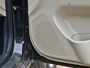 2013款1.6L 自动豪华版 京V 中控区